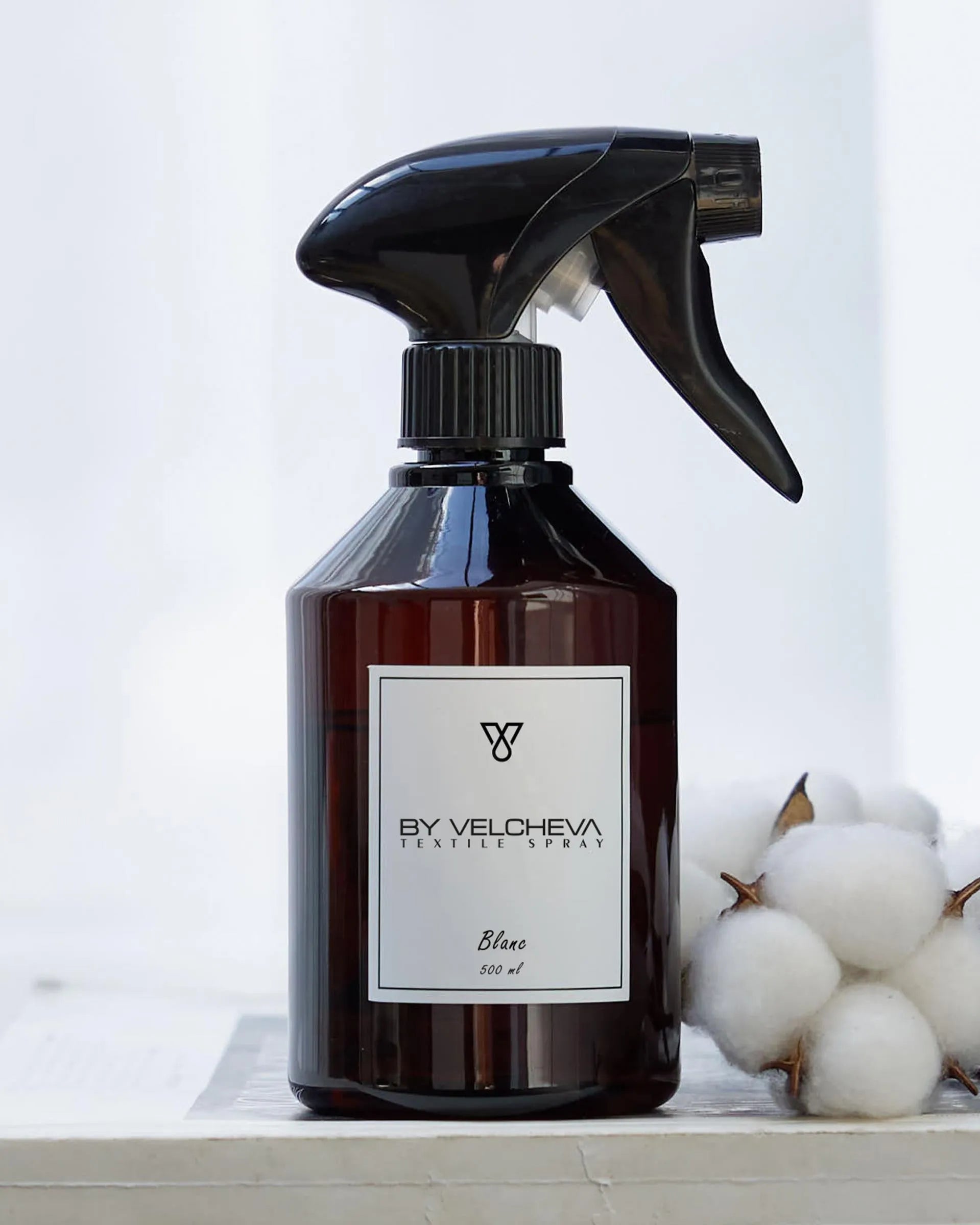 BLANC – spray do tekstyliów Spray do tkanin  – By Velcheva