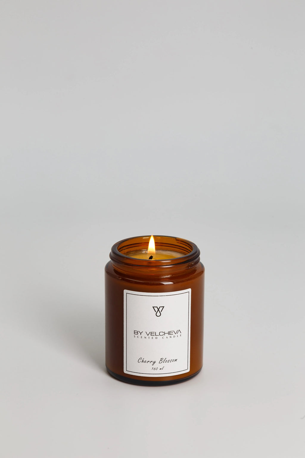 CHERRY BLOSSOM – świeca zapachowa Świece zapachowe 160 ml – By Velcheva