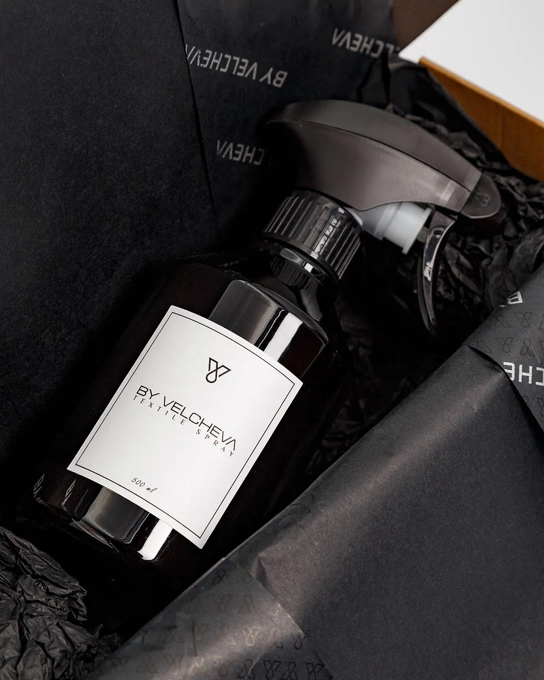 FLEUR – spray do tekstyliów Spray do tkanin  – By Velcheva