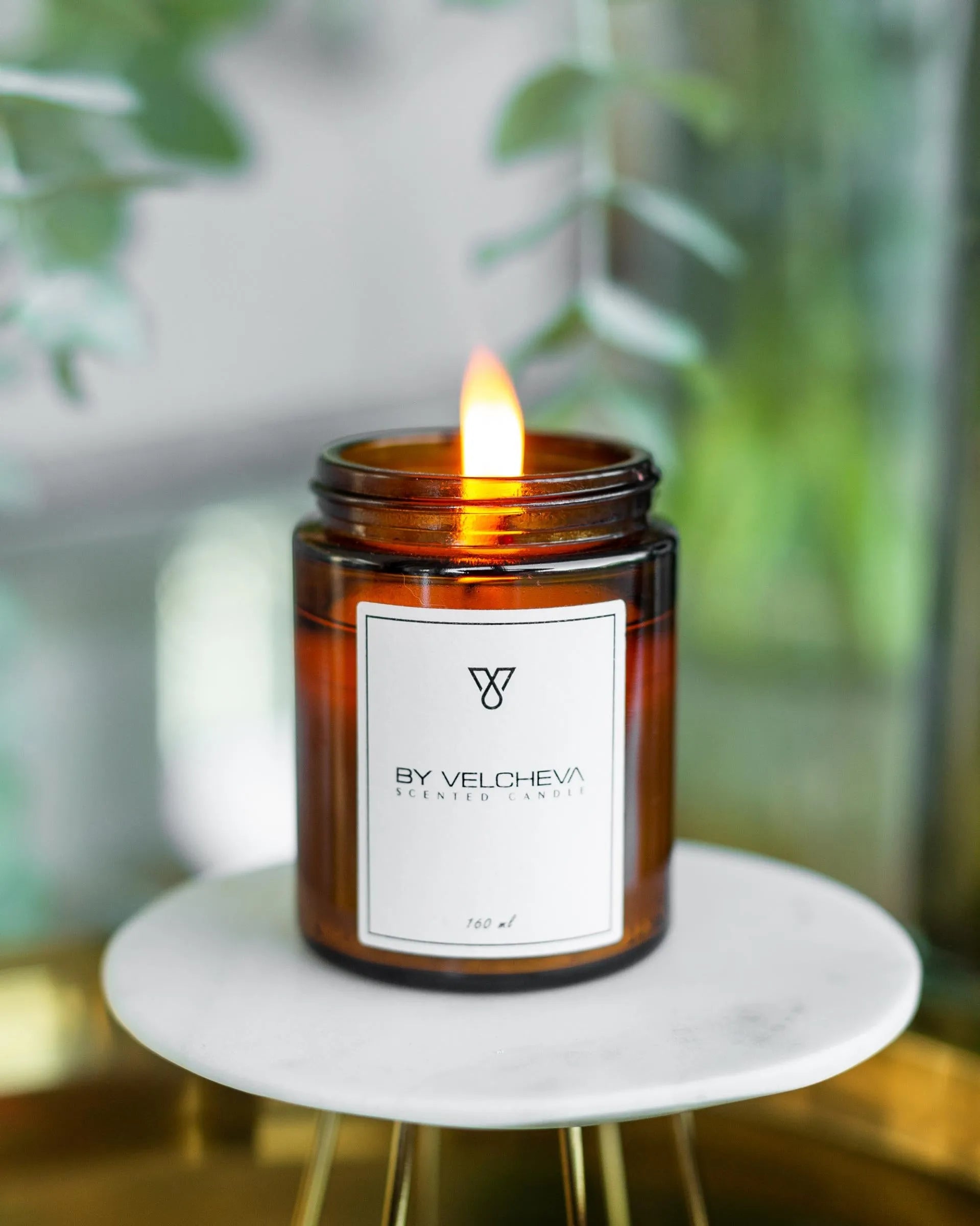 SANTAL – świeca zapachowa Świece zapachowe  – By Velcheva