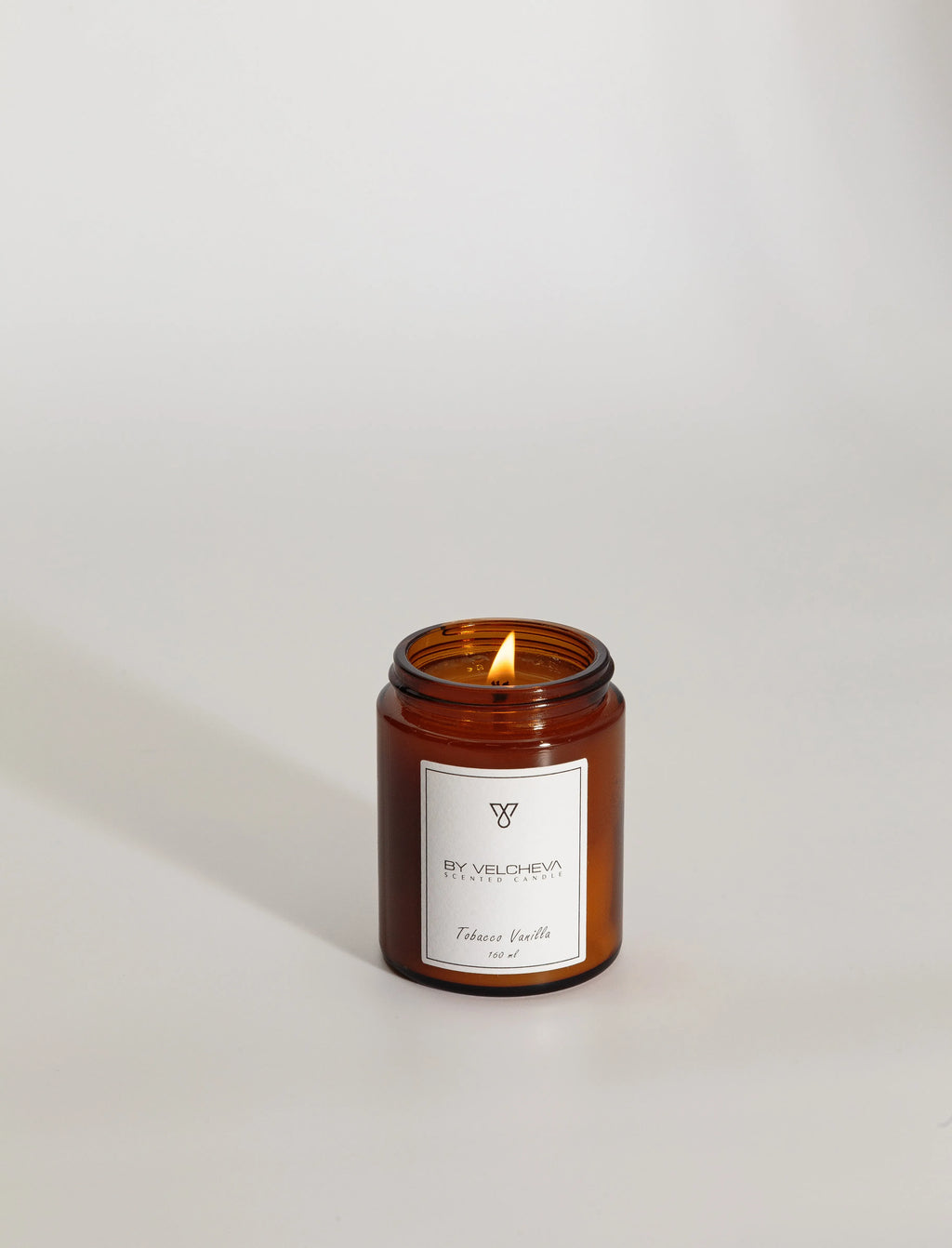 TOBACCO VANILLA – świeca zapachowa Świece zapachowe 160 ml – By Velcheva