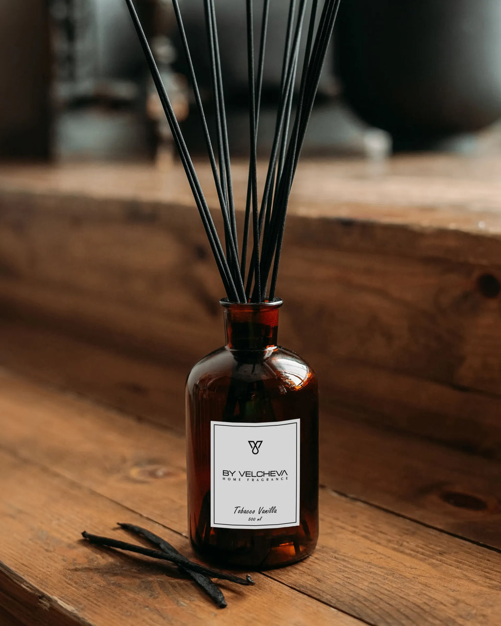 TOBACCO VANILLA – dyfuzor zapachowy z patyczkami Dyfuzory zapachowe z patyczkami S - 125 ml – By Velcheva