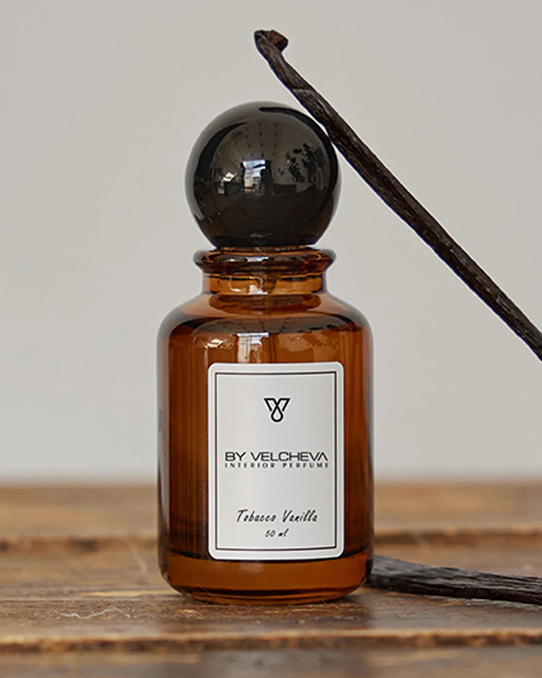 TOBACCO VANILLA – perfumy do wnętrz Perfumy do wnętrz  – By Velcheva